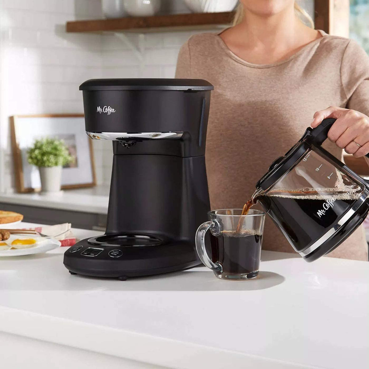 12-Cup Programmable Coffeemaker R3420
