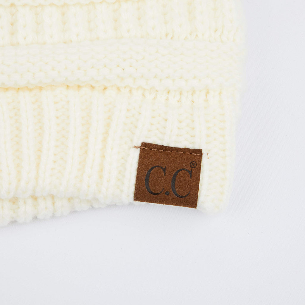 Cable Knit Beanie D687