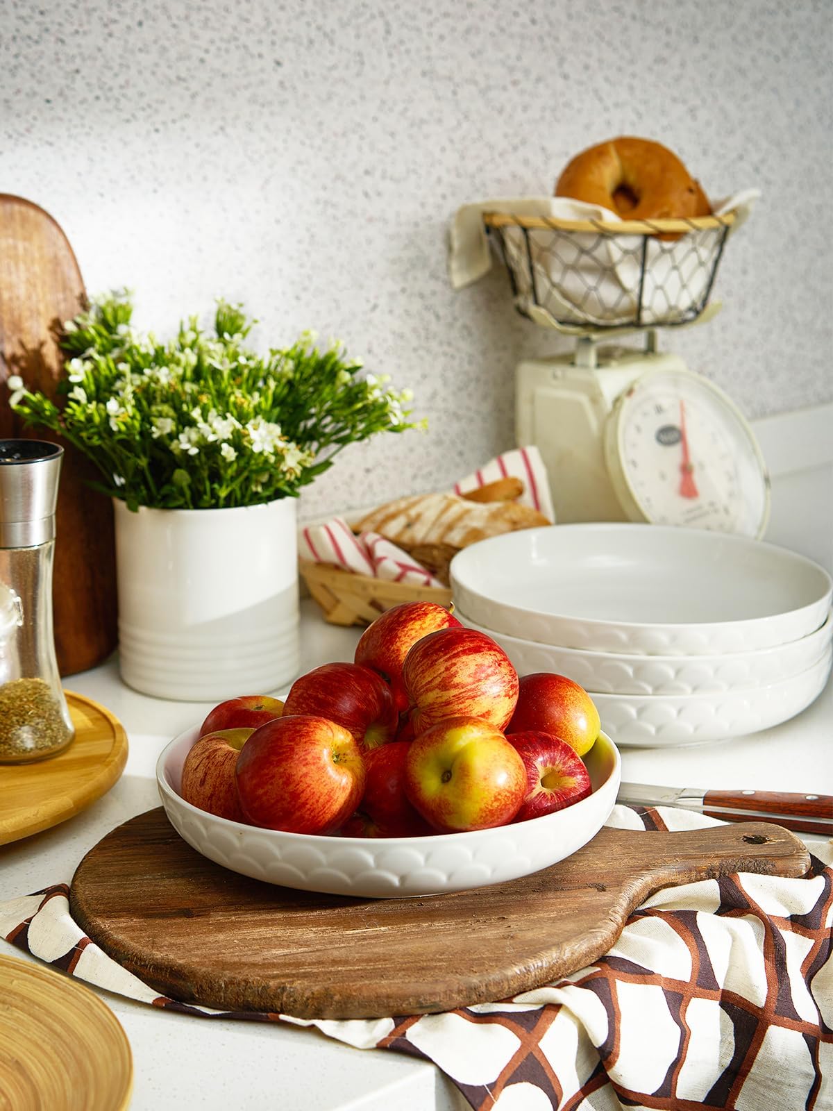 Set of 4 White Ceramic Pasta Bowls P60681