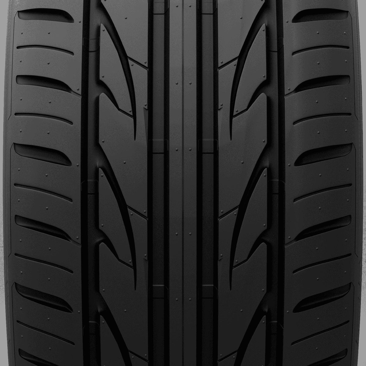 235/40ZR18 95W XL Passenger Tire L384